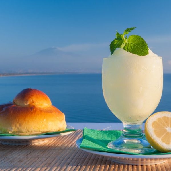 granita a limone e brioche